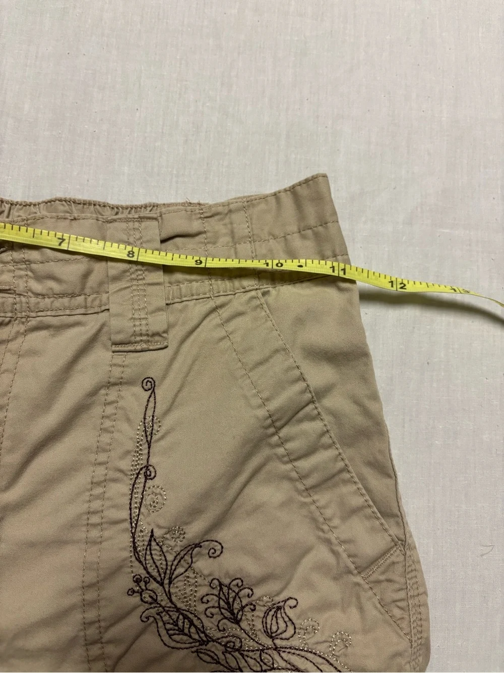 Basic Editions Tan Women's Cargo Shorts with Embroidered Pocket